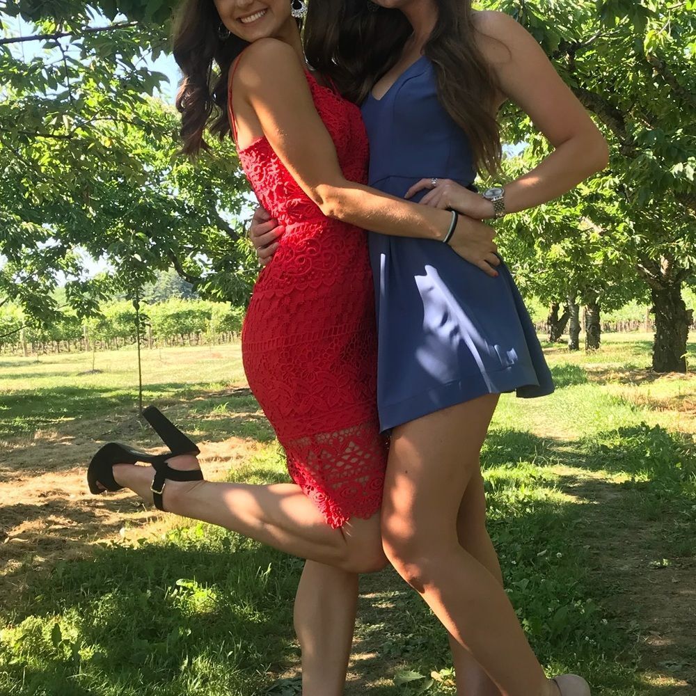 Red lulus dress